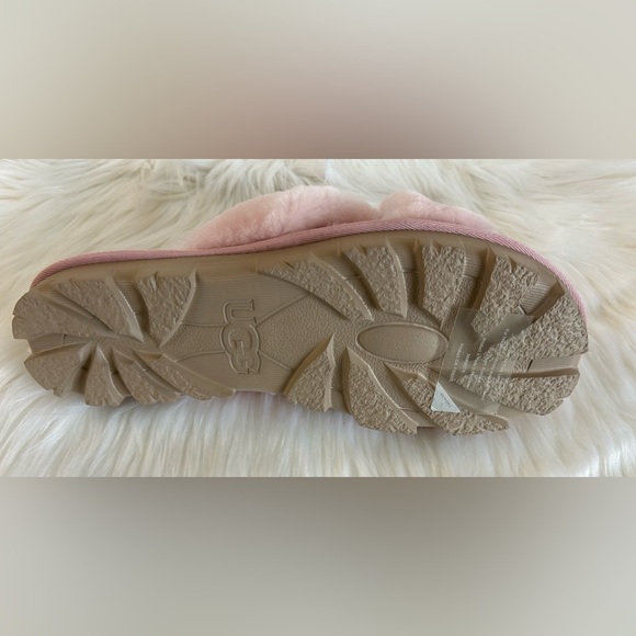 NWOB Ugg Fuzzette Beverly Slippers - Picture 4 of 5
